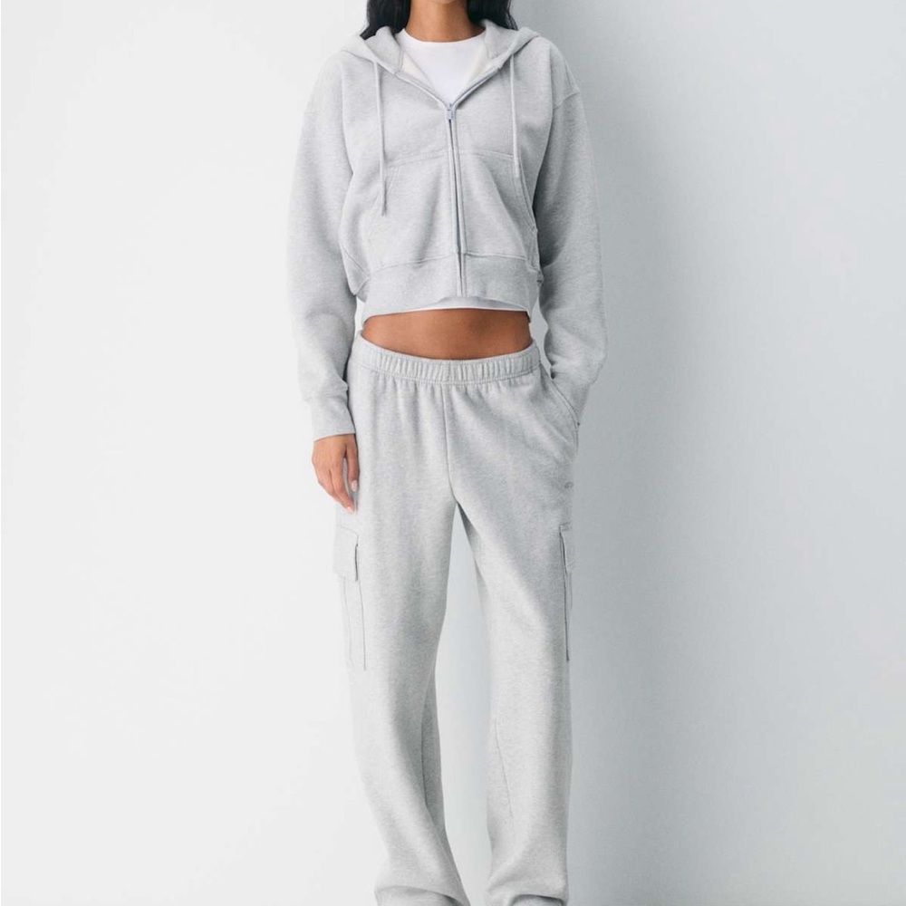 Aritzia TNA Cozy Sweatfleece Mega Cargo Sweatpant
